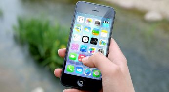 8 Travel Apps You Need (And the Problems They Solve)